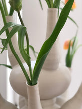 Afbeelding in Gallery-weergave laden, Ganesh - flower holder