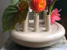 Load image into Gallery viewer, Goldane Gol No.9 - flower holder