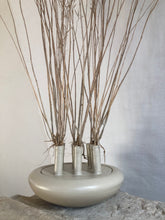 Load image into Gallery viewer, Goldane Gol No.9 - flower holder