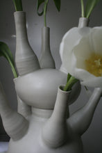 Afbeelding in Gallery-weergave laden, Ganesh - flower holder